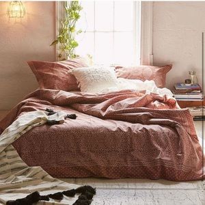 Urban outfitters duvet cover and sham set